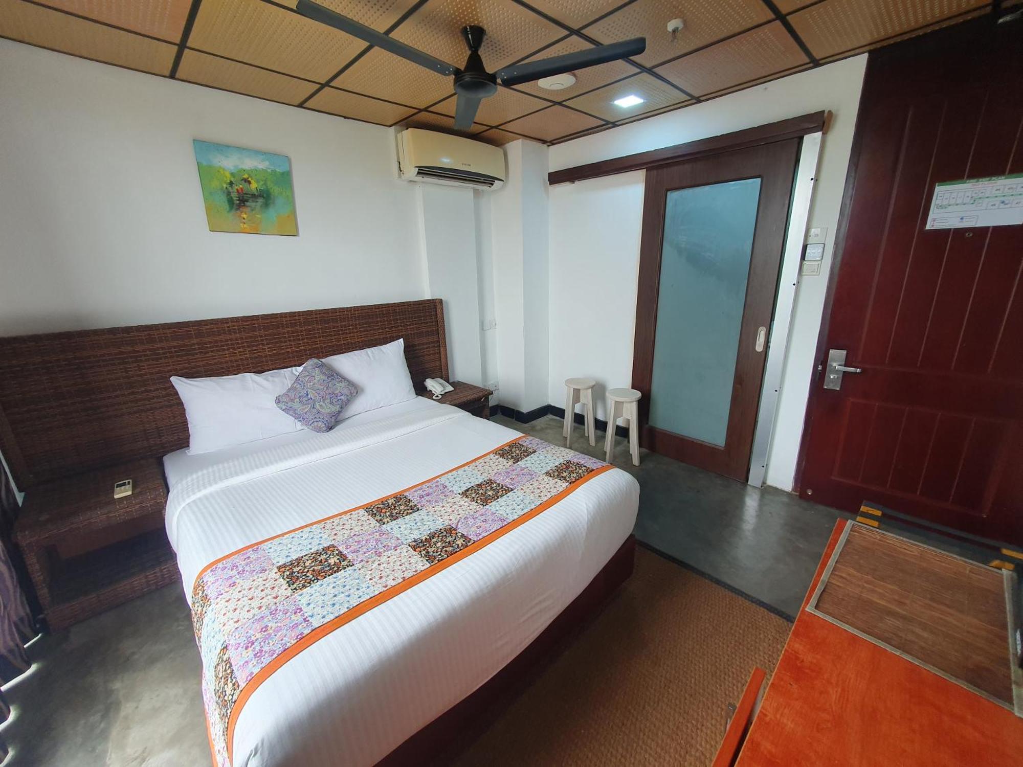 Lavanga Beach Hikkaduwa Exterior foto